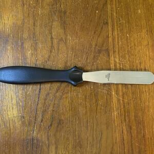 Wilton Stainless Steel Spreader Spatula Comfort Grip Handle 9” Baking Icing Cake